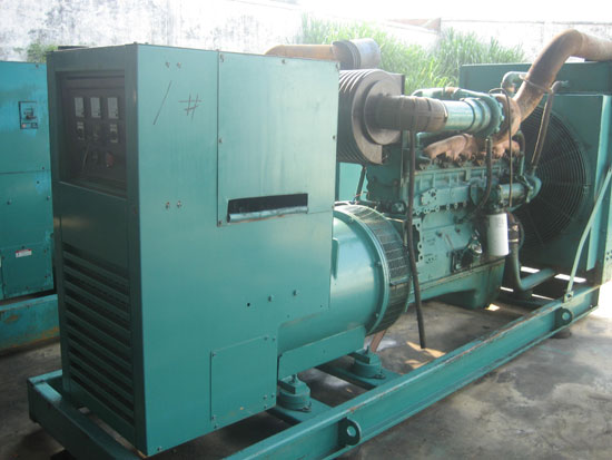 新兴镇租赁发电机- 发电机碳刷磨损的原因是什么